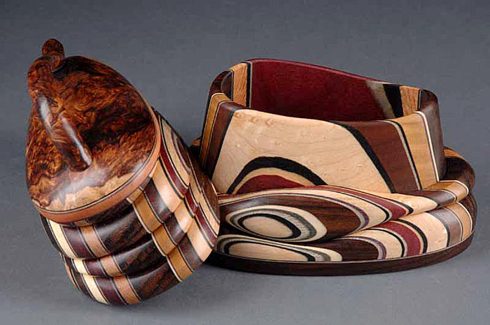 Egg-shaped Box with Honduras Rosewood Burl a